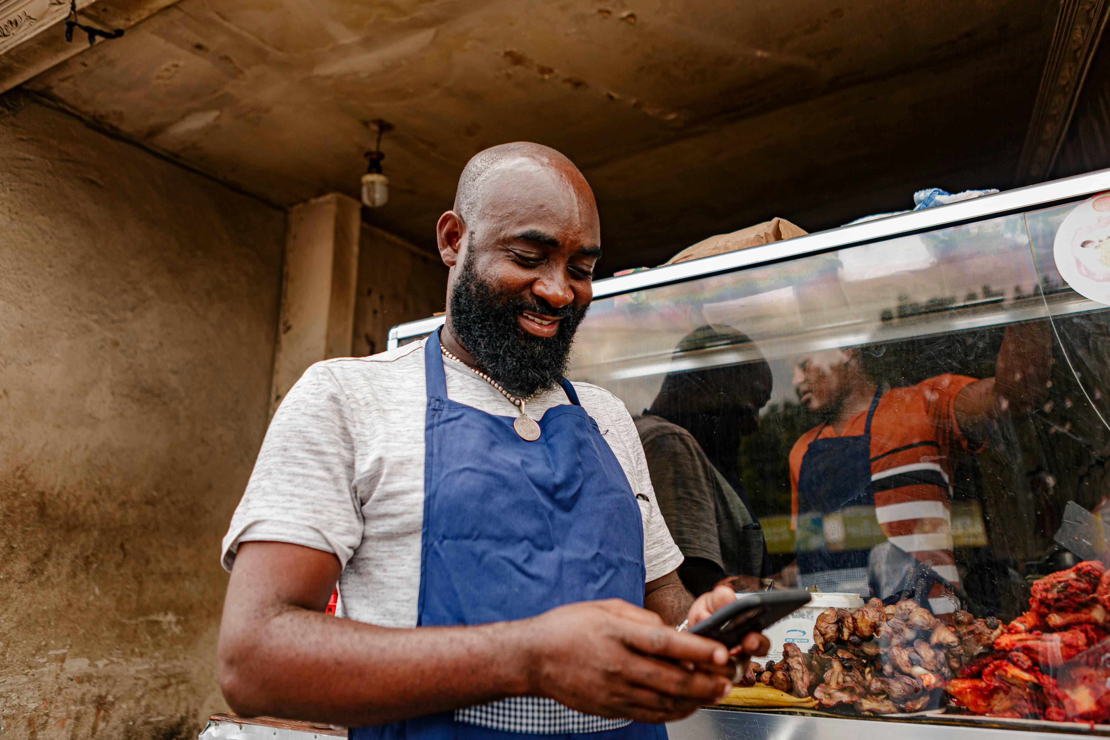 Vendor using Zuza on mobile